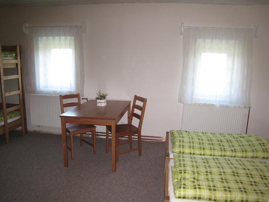 Chata Viktorka Pec pod Snezkou Room photo